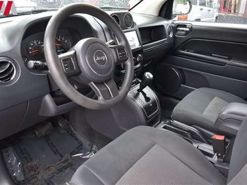 Used 2012 Jeep Compass Sport FWD image 3