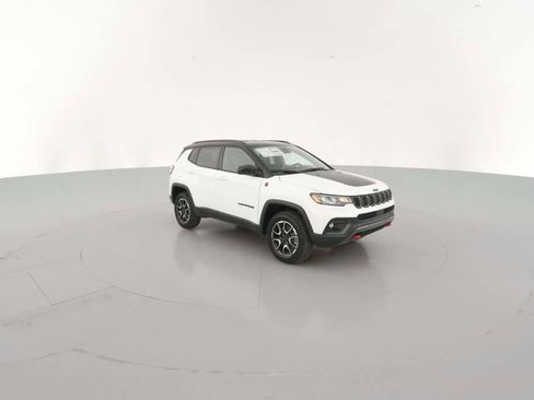 New 2026 Jeep Compass Trailhawk image 16