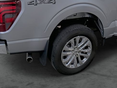 Used 2024 Ford F150 Lariat image 12