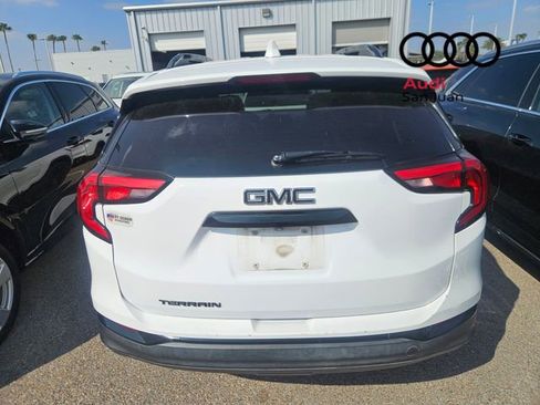 Used 2021 GMC Terrain SLT w/ Elevation Edition image 5