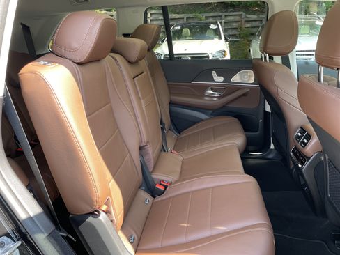 Certified 2024 Mercedes-Benz GLS 450 4MATIC image 47