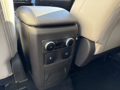 Used 2023 Ford Explorer Platinum w/ Technology Package image 18