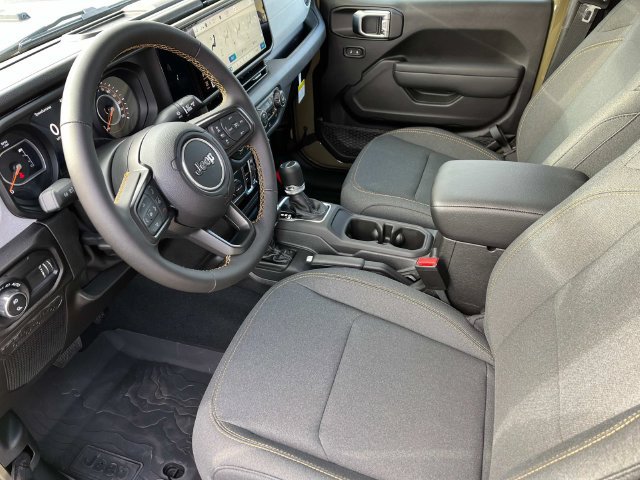 New 2025 Jeep Gladiator Sport AWD/4WD image 21
