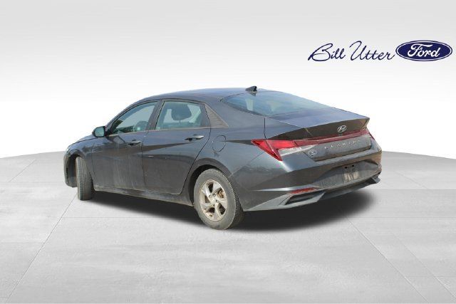 Used 2022 Hyundai Elantra SE w/ Preferred Accessory Package FWD image 7