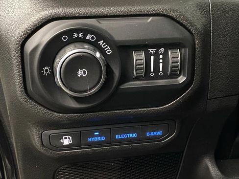 Used 2022 Jeep Wrangler Unlimited Sahara w/ Cold Weather Group AWD/4WD image 25
