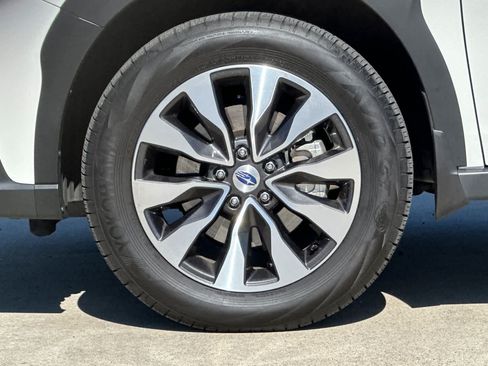 Certified 2025 Subaru Outback Limited XT w/ Popular Package #2 AWD/4WD image 26