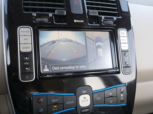 Used 2013 Nissan Leaf SV w/ Premium Pkg image 24