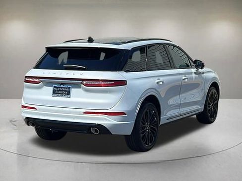New 2025 Lincoln Corsair Reserve w/ Equipment Group 202A FWD image 8
