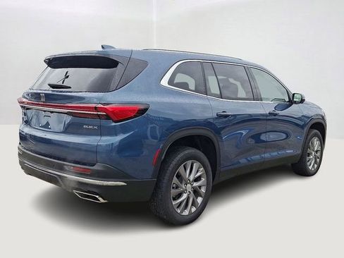 Used 2026 Buick Enclave Preferred w/ Power Package image 6