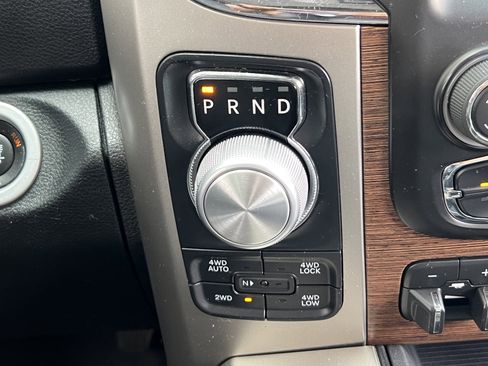 Used 2017 RAM 1500 Laramie AWD/4WD image 31