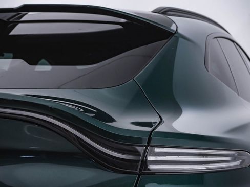 Used 2025 Aston Martin DBX 707 image 12