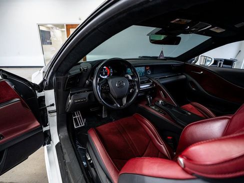 Used 2018 Lexus LC 500 Coupe w/ Performance Package image 33