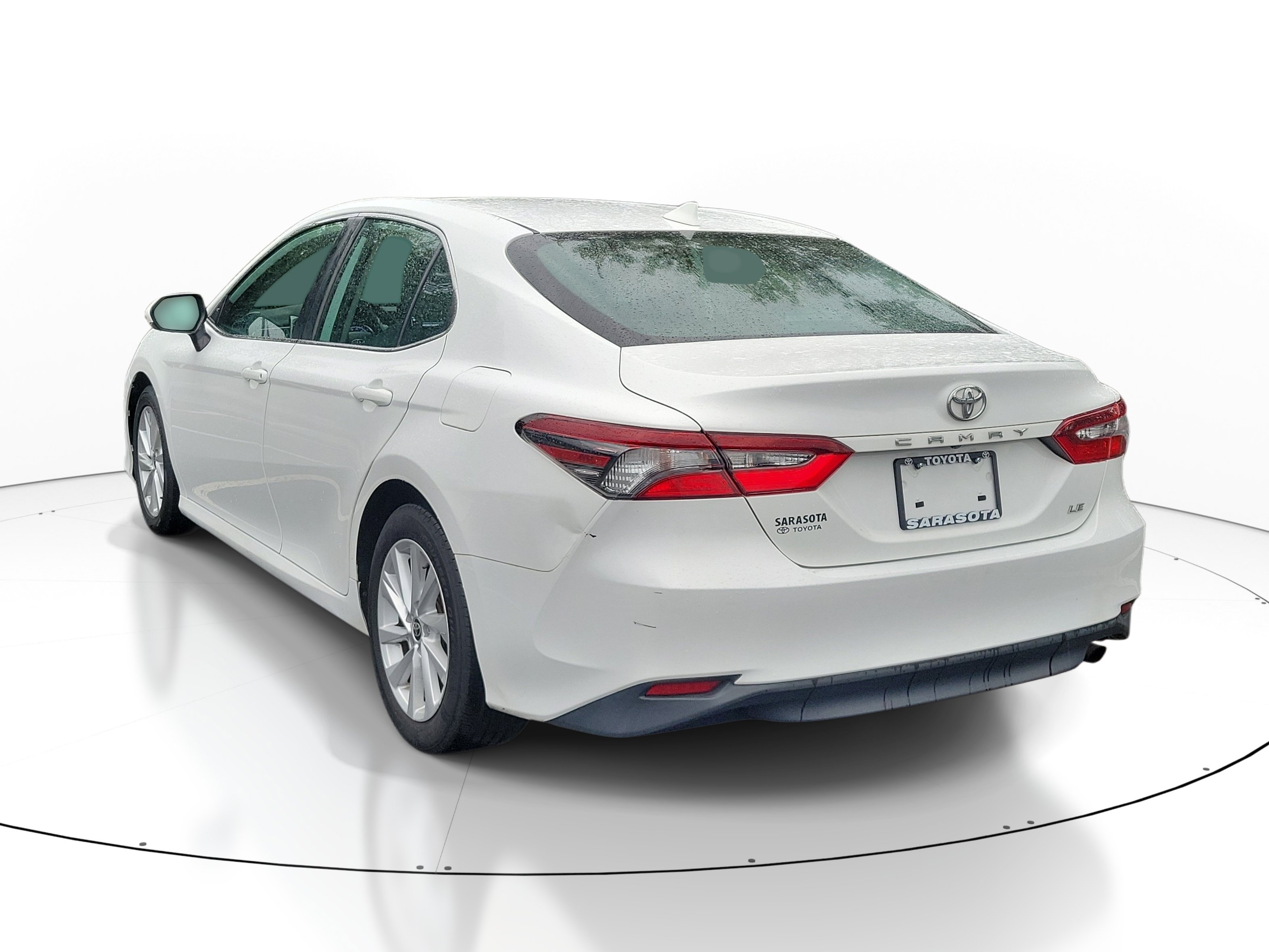Used 2021 Toyota Camry LE FWD image 4
