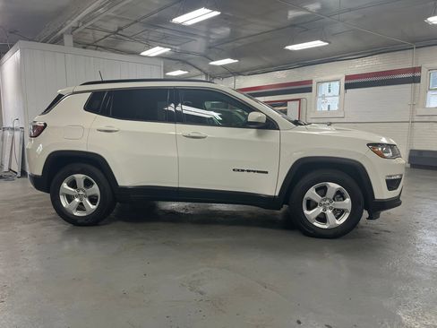 Used 2021 Jeep Compass Latitude w/ Convenience Group FWD image 12