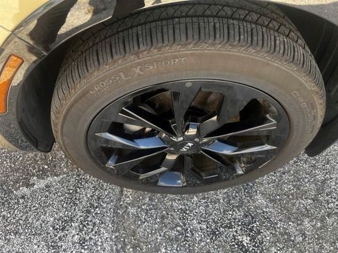 Used 2021 Kia Sorento SX FWD image 3