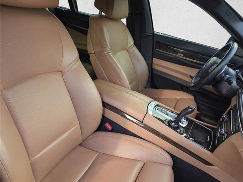 Used 2015 BMW 750i xDrive AWD/4WD image 22