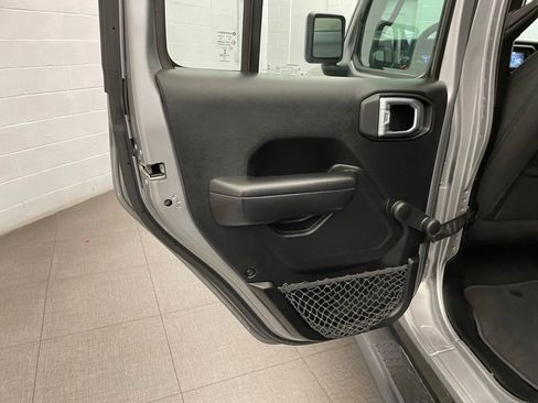 Used 2018 Jeep Wrangler Unlimited Sport AWD/4WD image 19