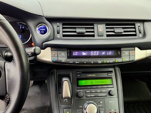 Used 2016 Lexus CT 200h w/ Seat Comfort Package FWD image 18