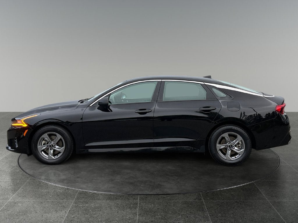Used 2022 Kia K5 LXS FWD image 6