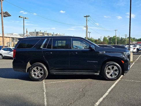 Used 2021 GMC Yukon SLE AWD/4WD image 8