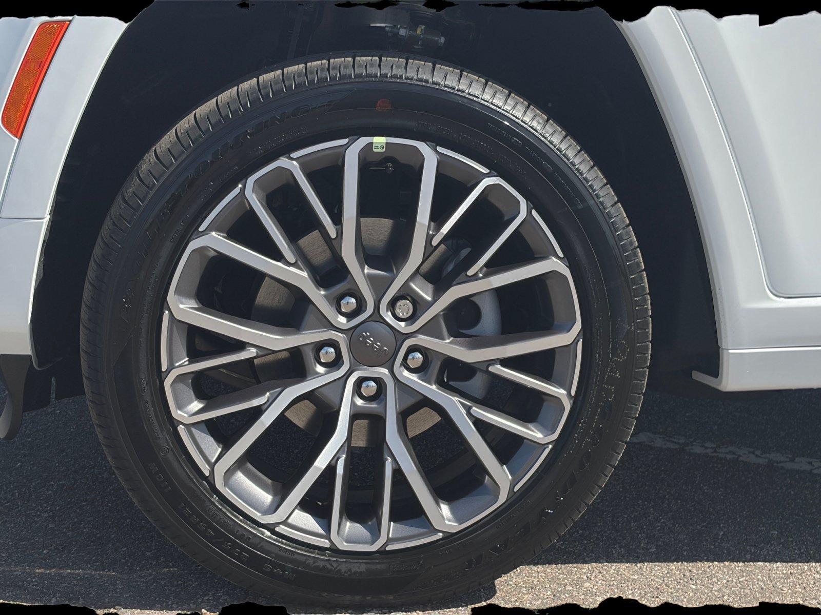 New 2026 Jeep Grand Cherokee Summit AWD/4WD image 12