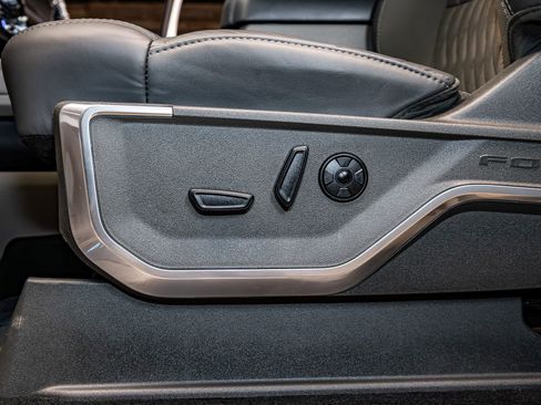 Used 2026 Ford F350 Platinum w/ Platinum Plus Package image 22