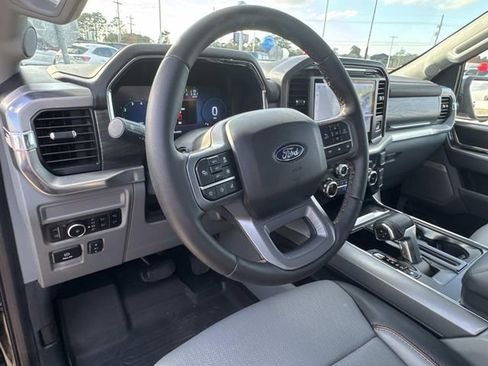 Used 2025 Ford F150 Lariat w/ Equipment Group 501A Mid image 13