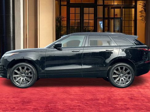 Used 2018 Land Rover Range Rover Velar R-Dynamic HSE image 3