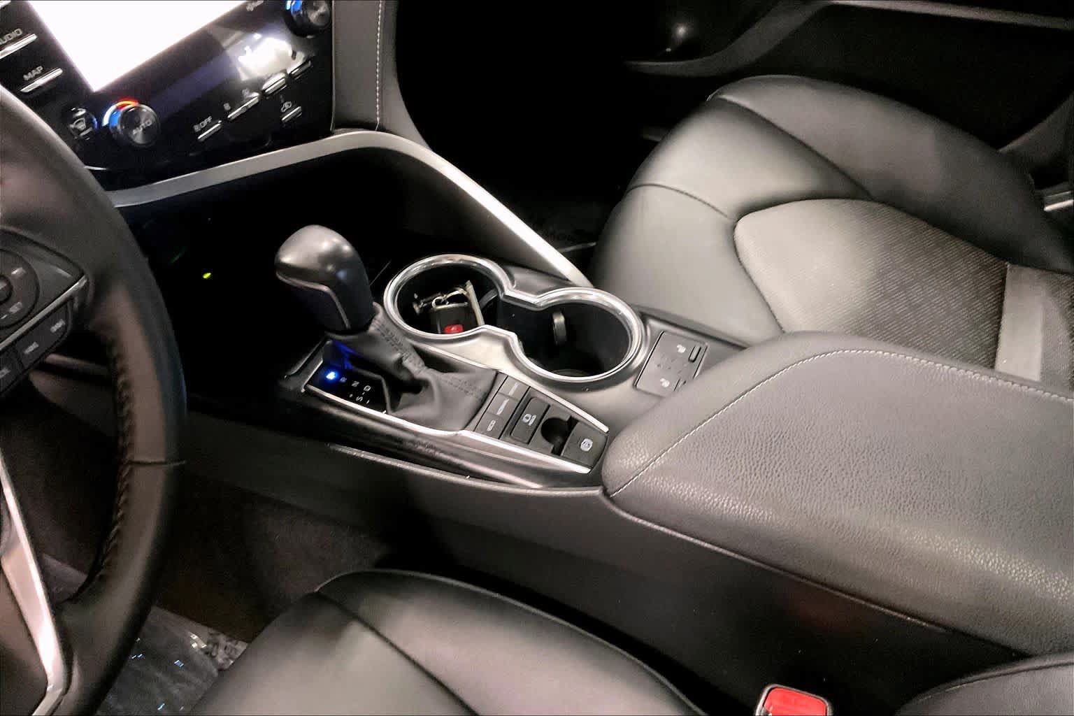 Used 2020 Toyota Camry XSE w/ Carpet Mat Package FWD image 16