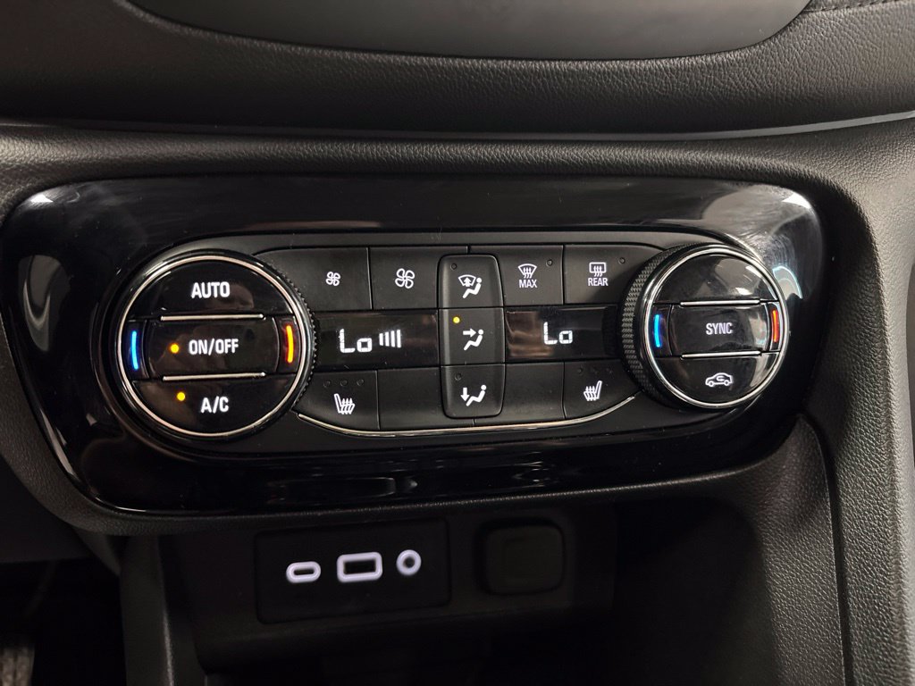 Used 2023 Buick Encore GX Select w/ Sport Touring Package FWD image 23