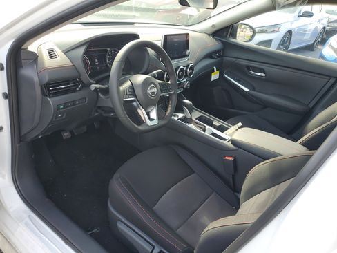 New 2025 Nissan Sentra SR w/ Trunk Package image 9