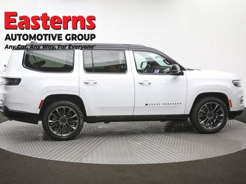 Used 2025 Jeep Grand Wagoneer Series III w/ Rear Seat Video Group 1 AWD/4WD image 50