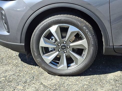 Used 2025 Ford Escape Platinum w/ Premium Technology Package image 8