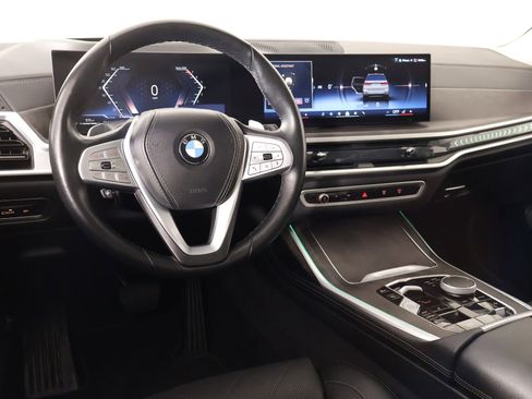 Used 2025 BMW X7 xDrive40i image 2