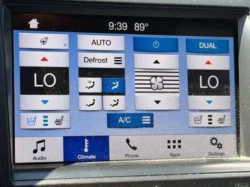 Used 2019 Ford Taurus Limited FWD image 22