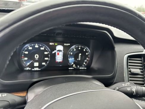 Used 2022 Volvo XC90 T6 Momentum w/ Advanced Package image 19