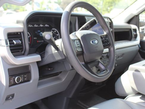 Used 2025 Ford F250 XL w/ XL Off-Road Package AWD/4WD image 13
