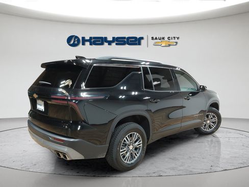 Used 2026 Chevrolet Traverse LT AWD/4WD image 7