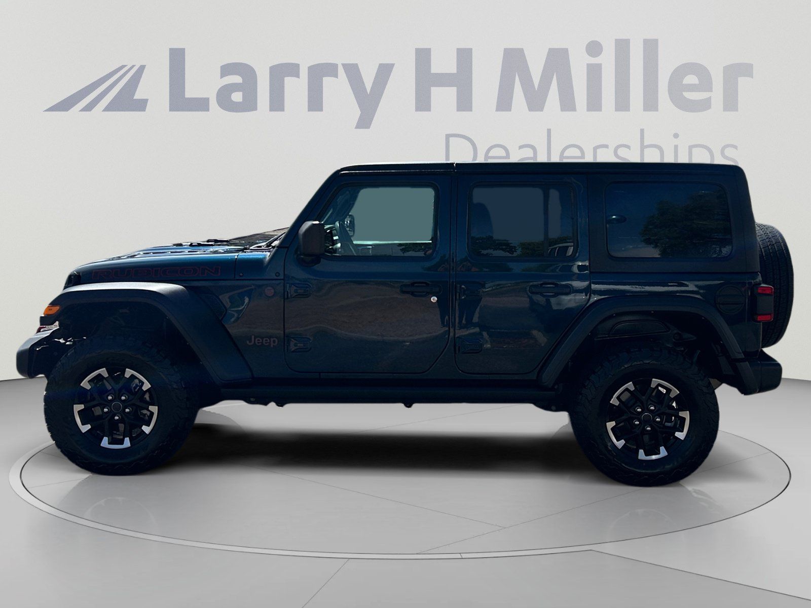 Used 2025 Jeep Wrangler Unlimited Rubicon AWD/4WD image 2
