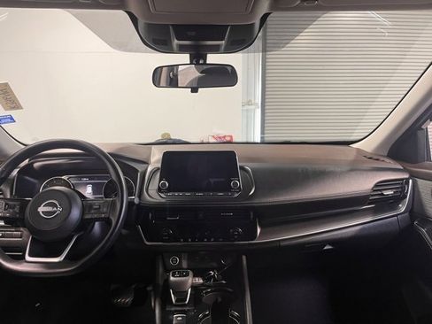 Used 2022 Nissan Rogue SV image 20