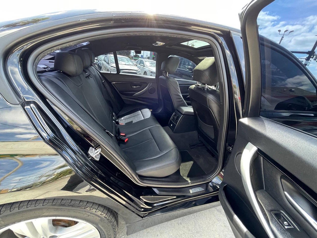 Used 2016 BMW 328i Sedan RWD image 15