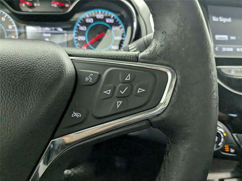 Used 2017 Chevrolet Cruze Premier image 14