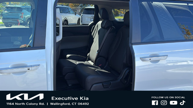 Used 2026 Kia Carnival EX FWD image 22