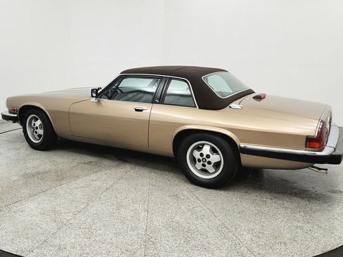 Used 1988 Jaguar XJS V12 Convertible image 3