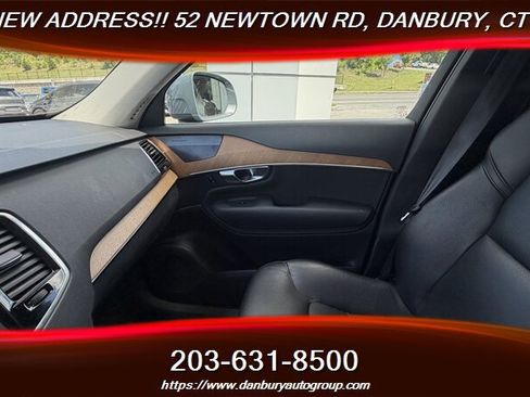 Used 2022 Volvo XC90 T8 Inscription Expression w/ Advanced Package AWD/4WD image 15