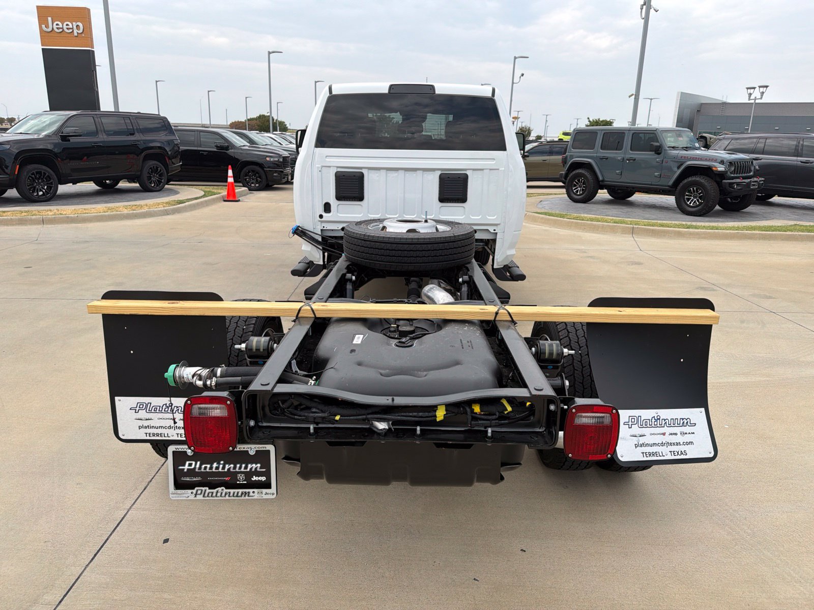 New 2027 RAM 4500 Tradesman w/ Chrome Appearance Group AWD/4WD image 4