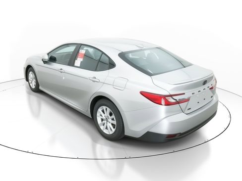 New 2026 Toyota Camry LE image 5