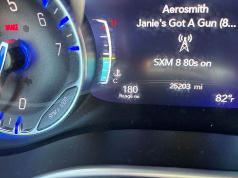 Used 2025 Chrysler Pacifica Limited FWD image 44