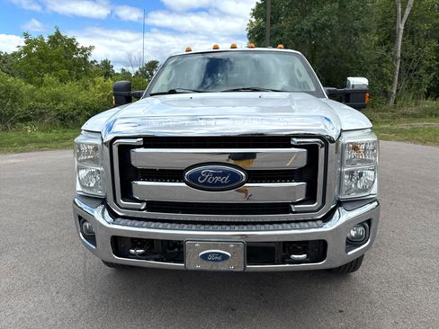 Used 2016 Ford F350 Lariat w/ Chrome Package image 2