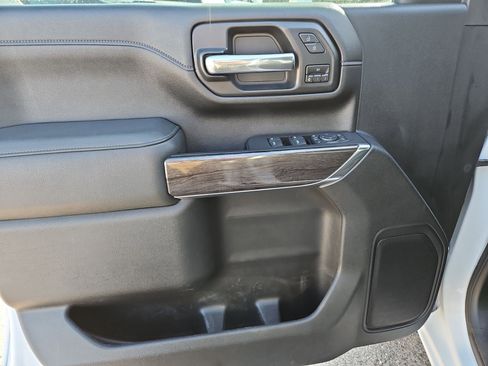 Used 2021 Chevrolet Silverado 3500 LTZ w/ LTZ Convenience Package image 12